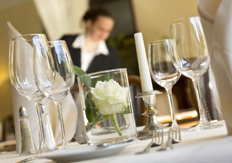 Das Restaurant „Moritz“ in Waren (Müritz) bietet Ihnen regionale und mediterrane Köstlichkeiten. Das Restaurant „Moritz“ in Waren (Müritz) bietet Ihnen regionale und mediterrane Köstlichkeiten.
